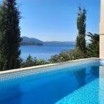 فيلة Beachfront Luxury With Private Pool & Stunning Sea Views كورتْشولا