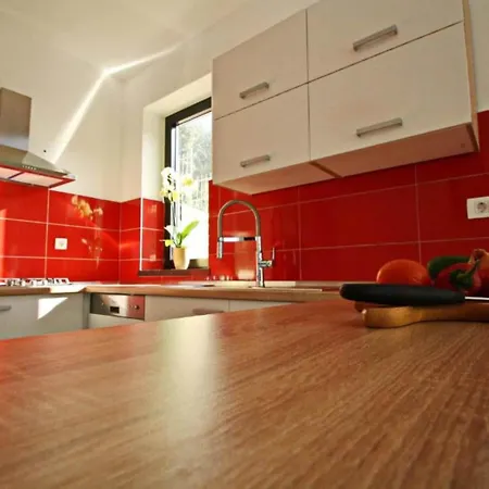 Beachfront Luxury With Private Pool & Stunning Sea Views * Babina