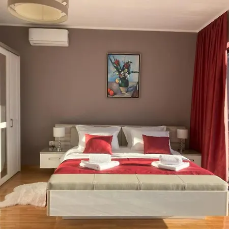 빌라 Beachfront Luxury With Private Pool & Stunning Sea Views Babina