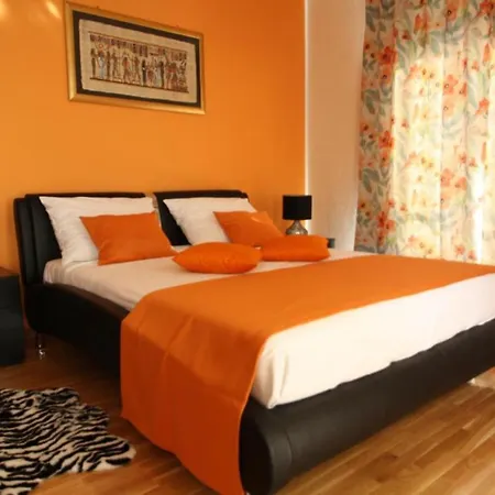 Beachfront Luxury With Private Pool & Stunning Sea Views Babina