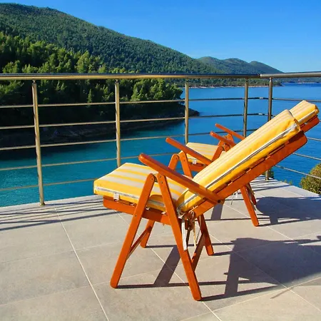 Villa Beachfront Luxury With Private Pool And Stunning Sea Views Babina