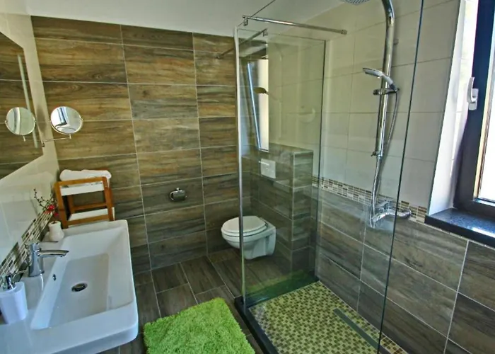 Beachfront Luxury With Private Pool & Stunning Sea Views *