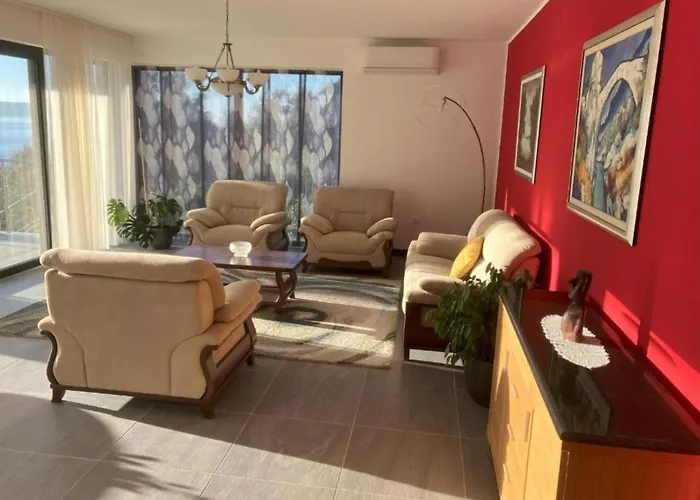 Beachfront Luxury With Private Pool & Stunning Sea Views * Korčula