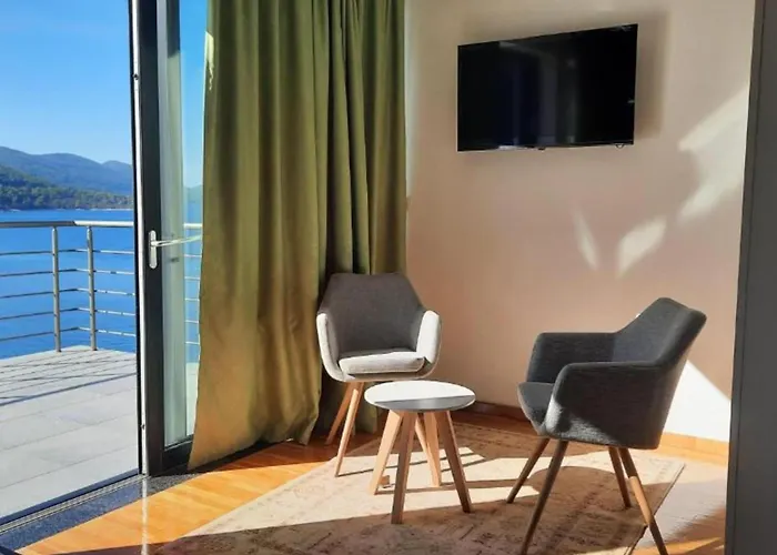 Beachfront Luxury With Private Pool & Stunning Sea Views Villa Korčula